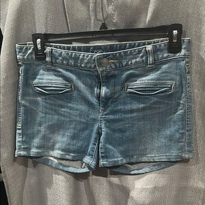 ANN TAYLOR DENIM SHORTS - SIZE 8